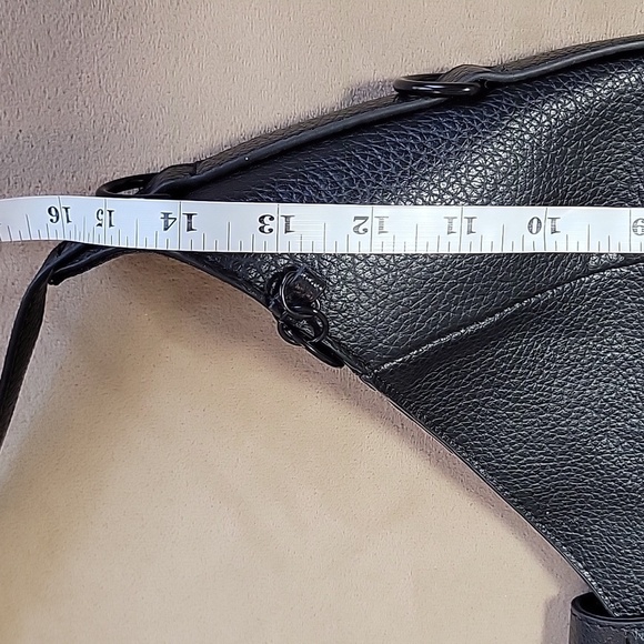 Steve Madden Black Vegan Pebble Leather Bstewie Hobo Bag EUC - Picture 9 of 10